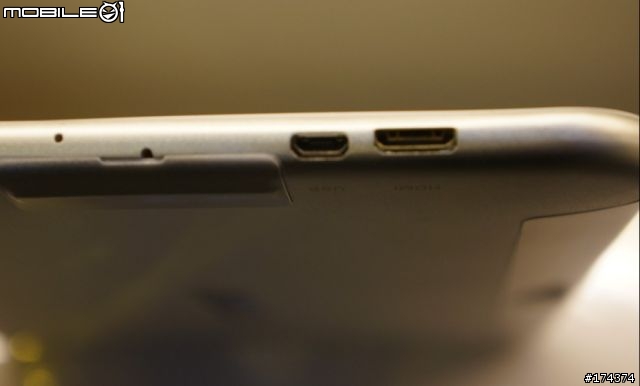 在淘寶上買到ASUS TF300TG假貨?請幫忙鑒定及提供圖片（退貨需要）謝謝！
