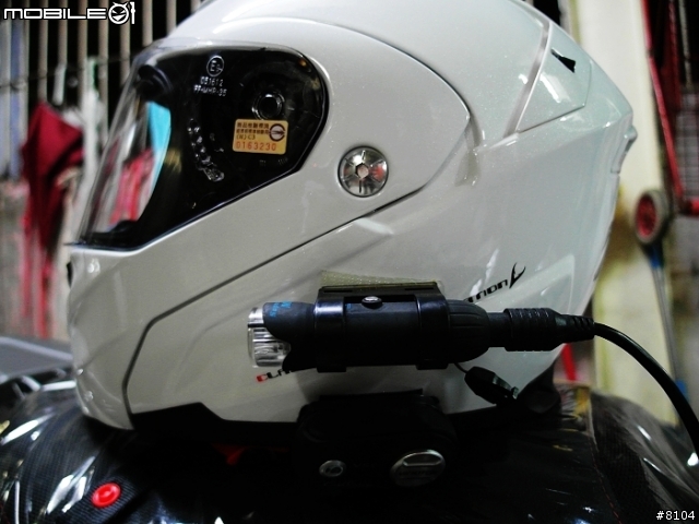 [AEON] 白色ELITE 300I雨中小貨卡到貨開箱 不拆殼燈眉DIY加上KOSO防水電壓表