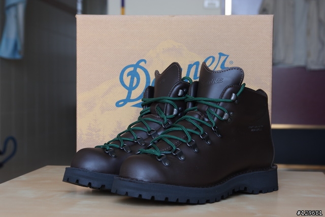 [簡單開箱] Danner Mountain Light II