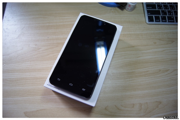 ZTE Grand Memo N5 四核 5.7吋 支援亞太/威寶/中華/遠傳/台哥大 徐sir 台灣開箱