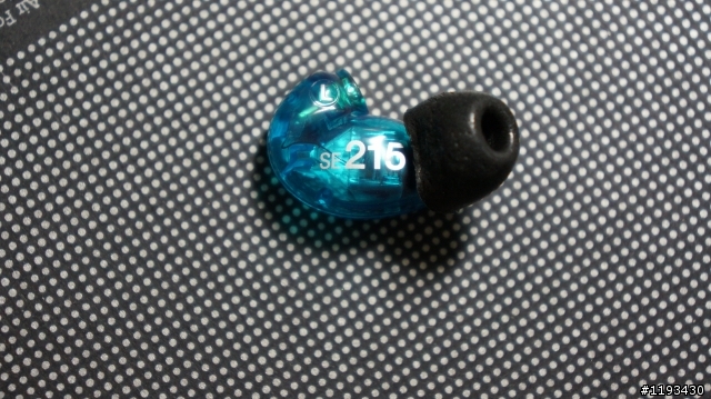 C710 Sorry，最後選擇了SHURE SE215SPE-A 特別版 開箱