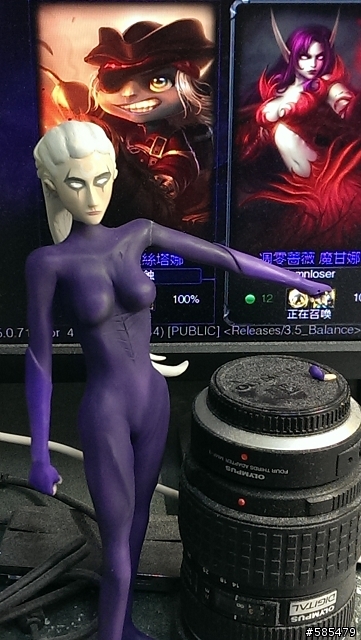 [分享] LoL 英雄聯盟 自製人形- 輕藐之月 Diana (圖多慎入)