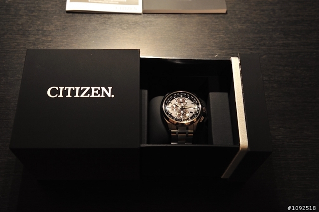 金城武代言的Citizen AT8048-57E