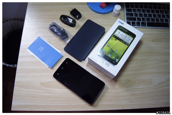ZTE Grand Memo N5 四核 5.7吋 支援亞太/威寶/中華/遠傳/台哥大 徐sir 台灣開箱