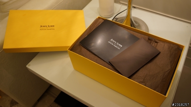 [開箱] John Lobb x ASTON MARTIN 急速滿足