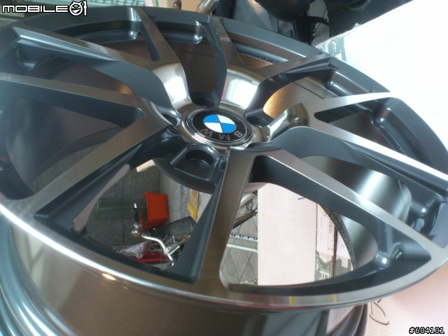 BMW18吋的鍛造鋁圈開箱文