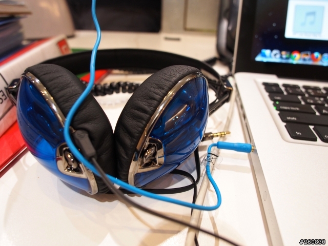 Skullcandy Navigator 小耳罩開箱