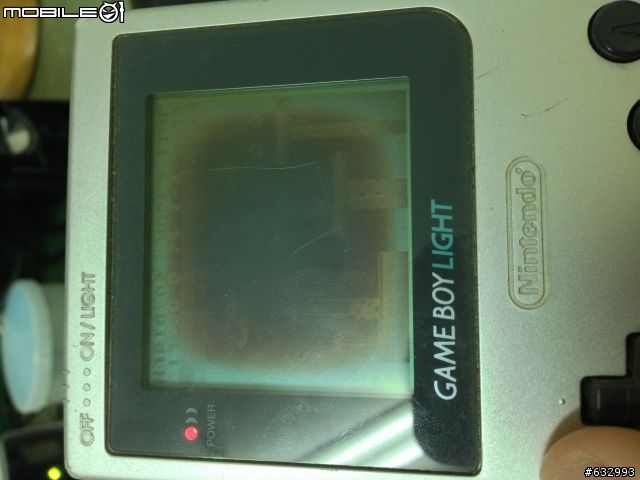 回味七年級的感動.想念畢業旅行的激情-GAMEBOY Light再開箱