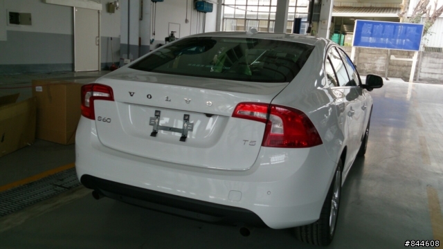 S60 T5 豪華版新車到!