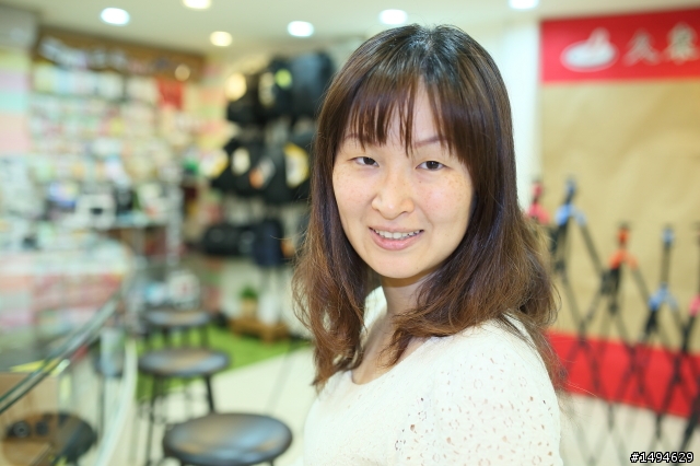 [開箱] 迷你閃光燈 Speedlite 90EX 開箱、簡單實拍心得