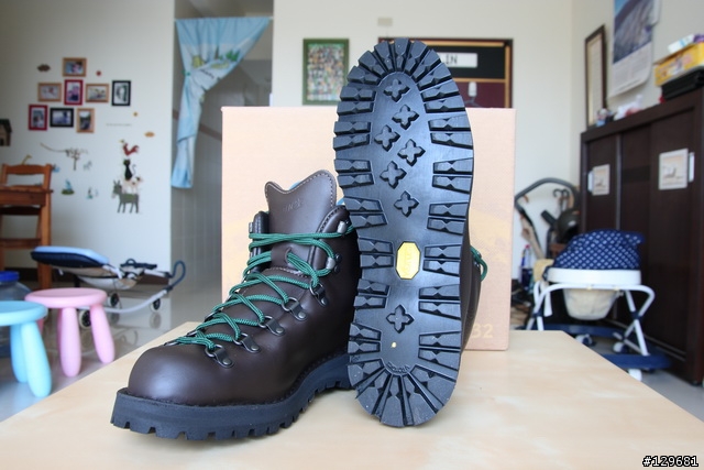 [簡單開箱] Danner Mountain Light II