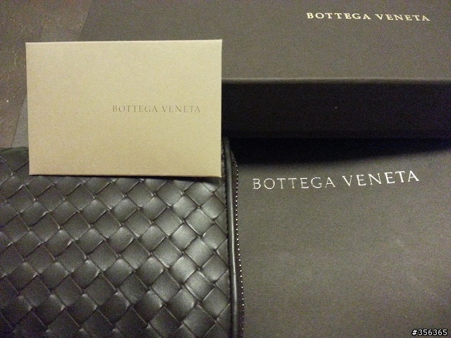 BOTTEGA VENETA 編織拉鍊長夾開箱