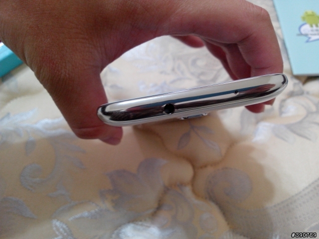 i talk i8900 白色隨便開箱