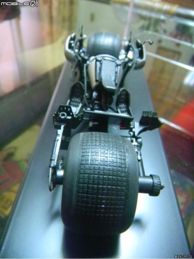 [改造製作分享] 黑暗騎士BAT POD 1/25會”翻輪”的蝙蝠機車