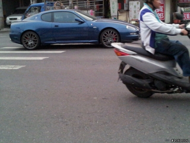 ::問卦:: 請問這台是Maserati的哪台車呢~~~!