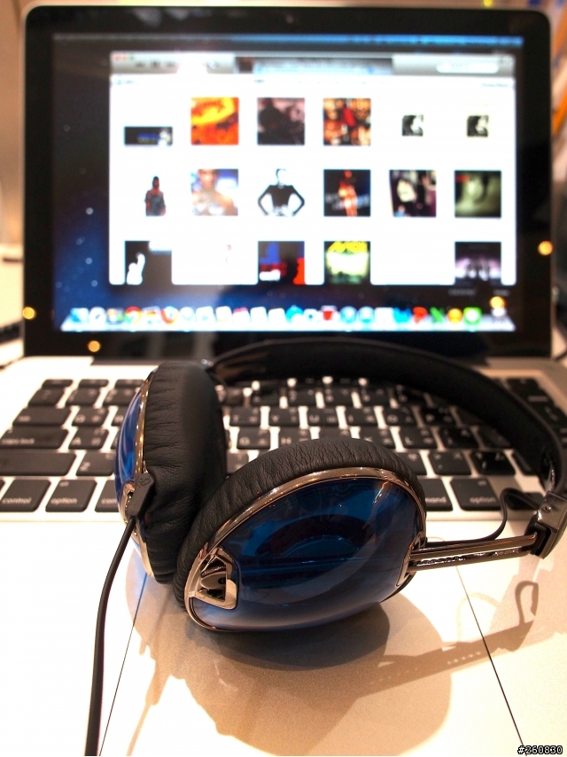 Skullcandy Navigator 小耳罩開箱