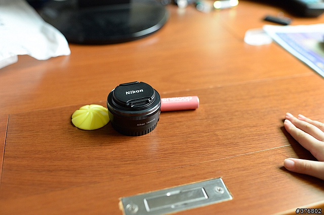 [開箱] 不是鐵桿粉絲還真買不下手的EVIL: Nikon V1