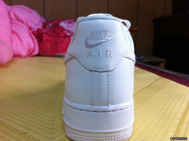請專家幫我鑑定這雙 NIKE AIR FORCE 1 全白 平滑皮