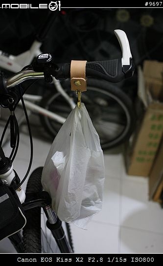 來個不一樣的"皮革製單車掛勾"
