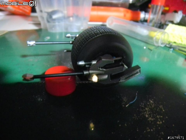 [改造製作分享] 黑暗騎士BAT POD 1/25會”翻輪”的蝙蝠機車