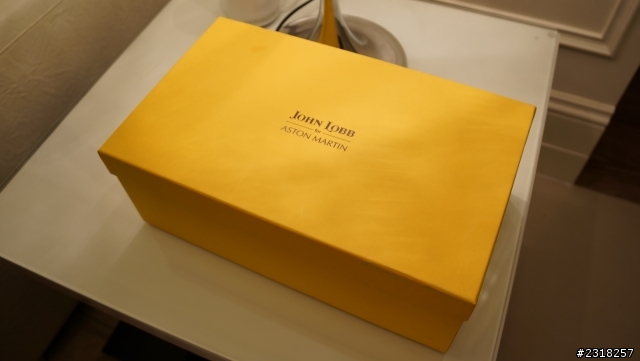 [開箱] John Lobb x ASTON MARTIN 急速滿足
