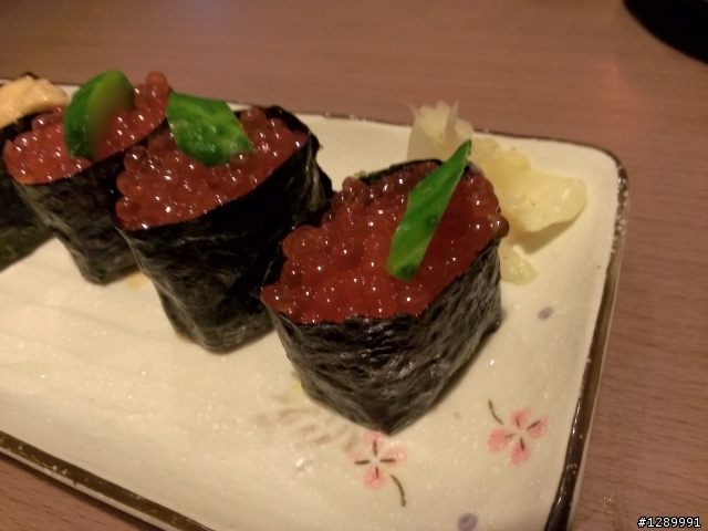 別吵了~餓了嗎? 一起吃晚餐吧!! 蝴蝶拍拍~~