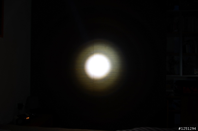 [亂開箱] 德國 LED LENSER M14 調焦手電筒