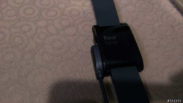 [開箱文]Pebble watch(智慧型手錶)
