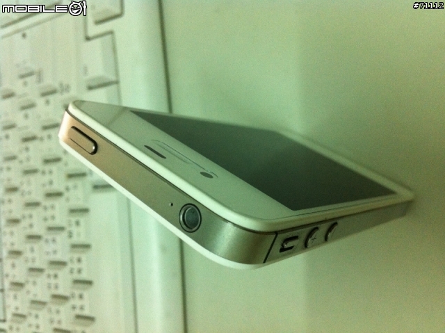 原來我的精品手機也有縫...(內有圖,非hTC...不喜者勿進)