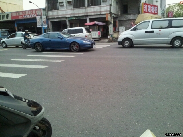 ::問卦:: 請問這台是Maserati的哪台車呢~~~!