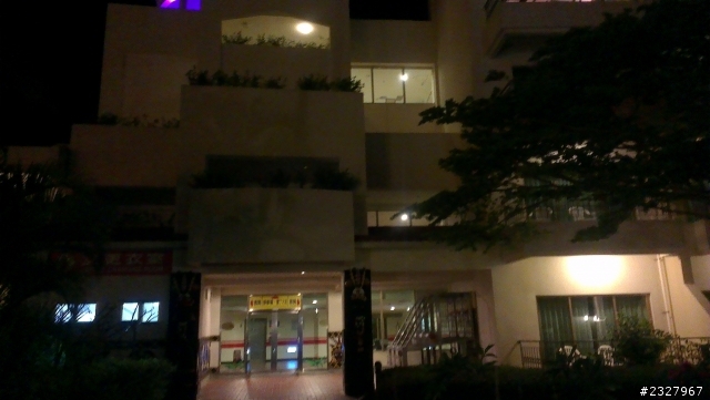 看大家都在PO蝴蝶或新一手機的照片，這次我PO去年萬差的夜拍