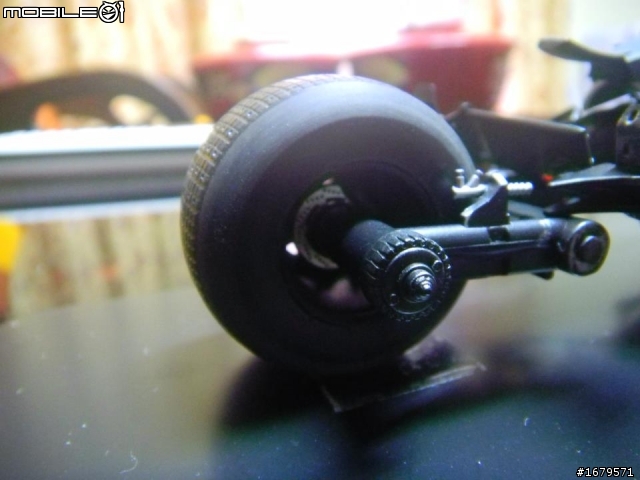 [改造製作分享] 黑暗騎士BAT POD 1/25會”翻輪”的蝙蝠機車