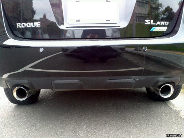 Nissan Rogue 安裝後座中央頭枕跟雙排氣管