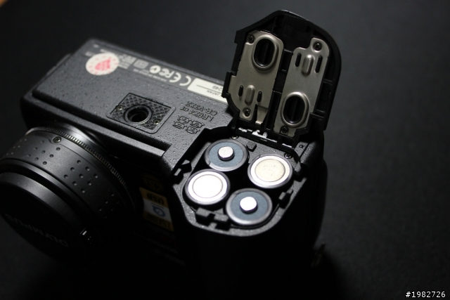 經典銘機 Olympus Camedia C-4040Z 開箱