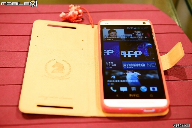 尿尿也不熄火：Sedan連結hTC New One三小時不關螢幕，功能正常不當機。