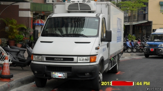 巧遇義大利品牌 IVECO Daily 貨車