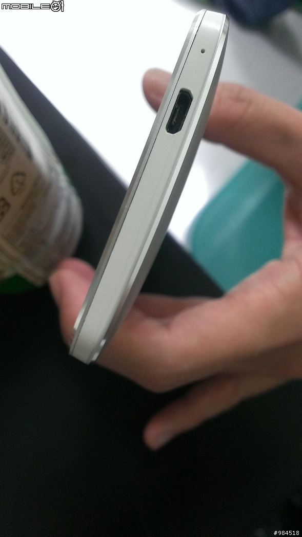 有人跟我的new one一樣也有這種縫嗎...？？？
