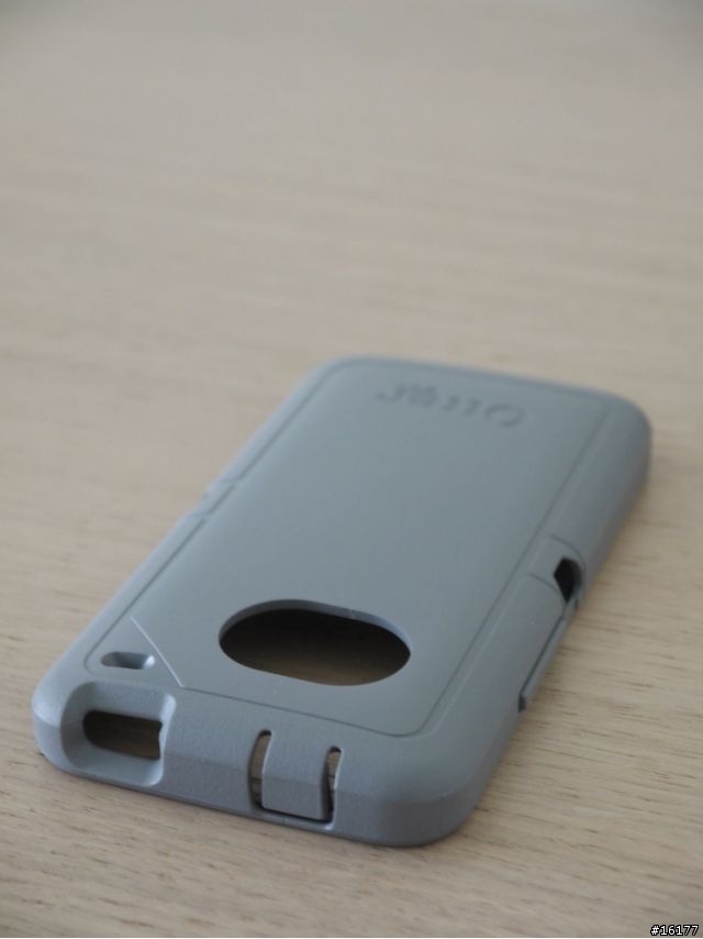 [分享] 男人的套，Otterbox Defender Series Case for HTC One 保護套