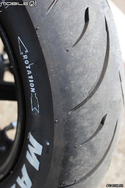 (新裝分享)10吋MAXXIS R1+SAVA MC31 RS +畫輪胎分享