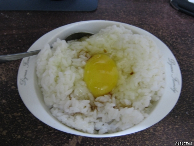 外宿小料理-雞蛋拌飯