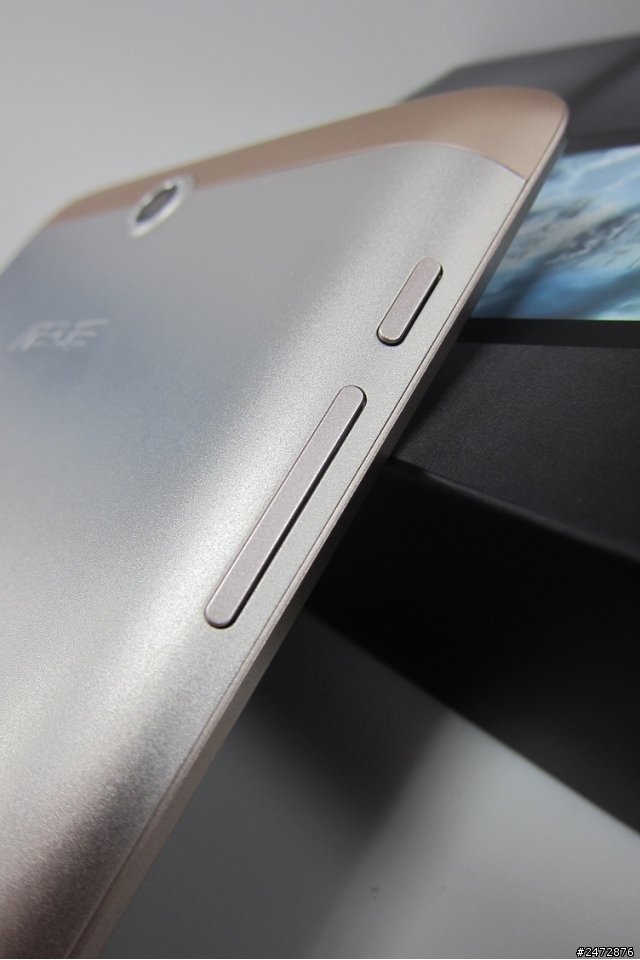 [開箱] 帶財進家門 ASUS FonePad 香檳金開箱