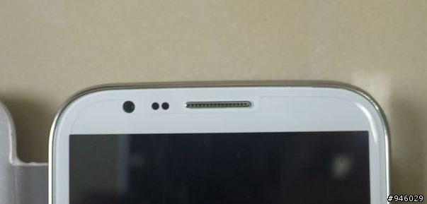 天星S7589 MTK6589四核5.8吋開箱~~