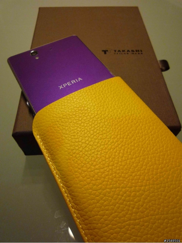 分享XPERIA Z手工訂做皮套+moshi絨布套