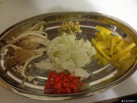 女單身電鍋料理分享…我的省錢傳說on檔中！