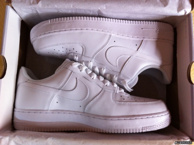 請專家幫我鑑定這雙 NIKE AIR FORCE 1 全白 平滑皮