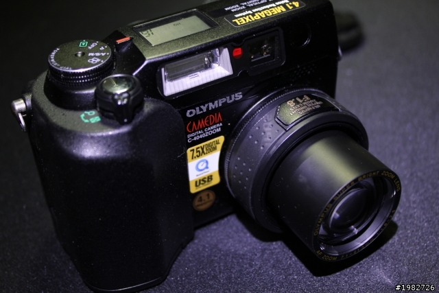 經典銘機 Olympus Camedia C-4040Z 開箱