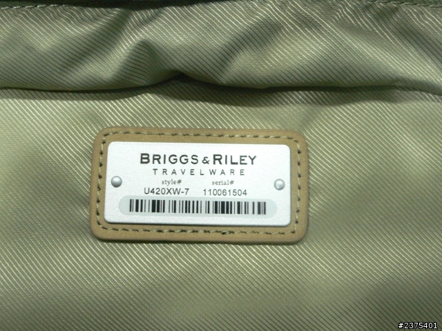 新入手Briggs & Riley寬版登機箱