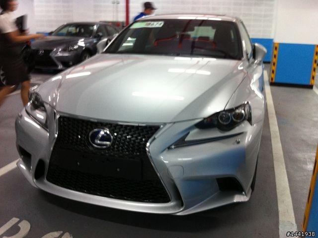 IS 300H Sport  陪試駕