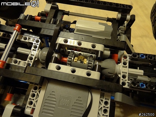 [開箱] LEGO Technic 8110 M-BENZ Unimog U400