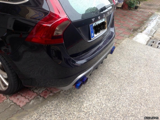 嘿嘿~~小小的進化改裝...跟大家分享一下..再補上車尾照